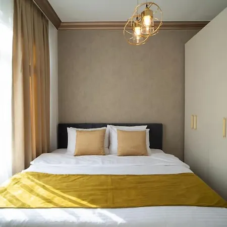 2 Bedroom Apt Near Fatih Mosque Apartment *