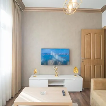 2 Bedroom Apt Near Fatih Mosque Apartment *