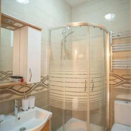 2 Bedroom Apt Near Fatih Mosque *